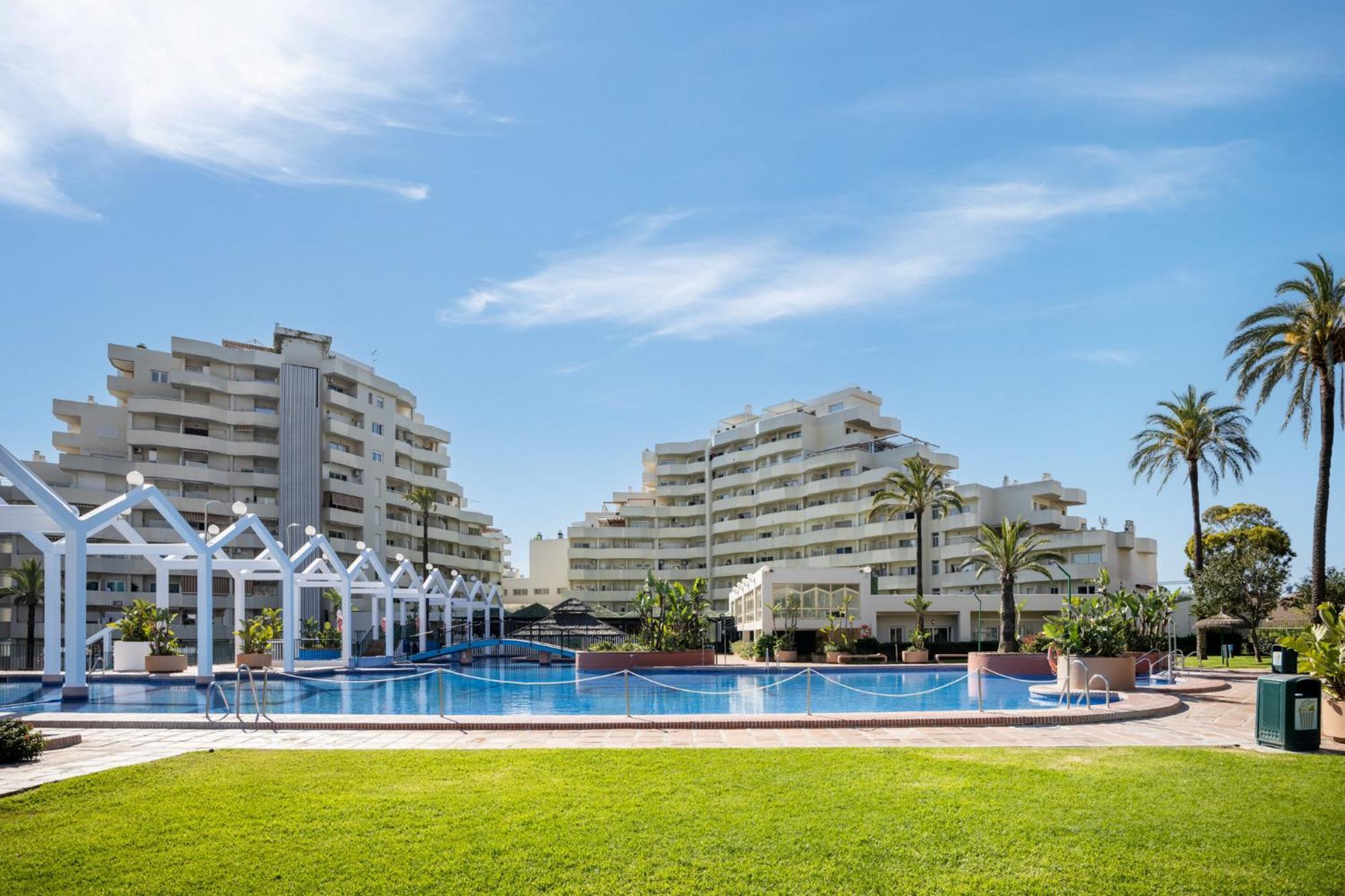 Benalbeach Premium Apartments By Alfresco Stays Benalmadena Exterior photo